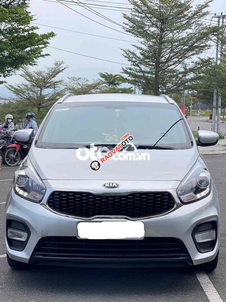 Bán xe Rondo 2017 Mua mới từ đầu-1