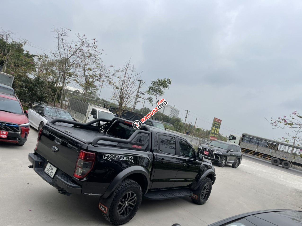 Màu đen, nhập khẩu nguyên chiếc-6