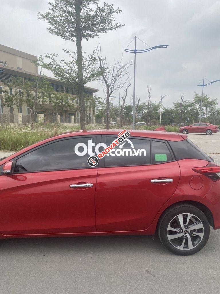 TOYOTA YARIS 2021 màu đỏ-3