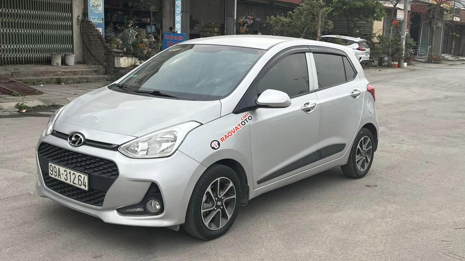 Hyundai 2019 số sàn tại Vĩnh Phúc-7