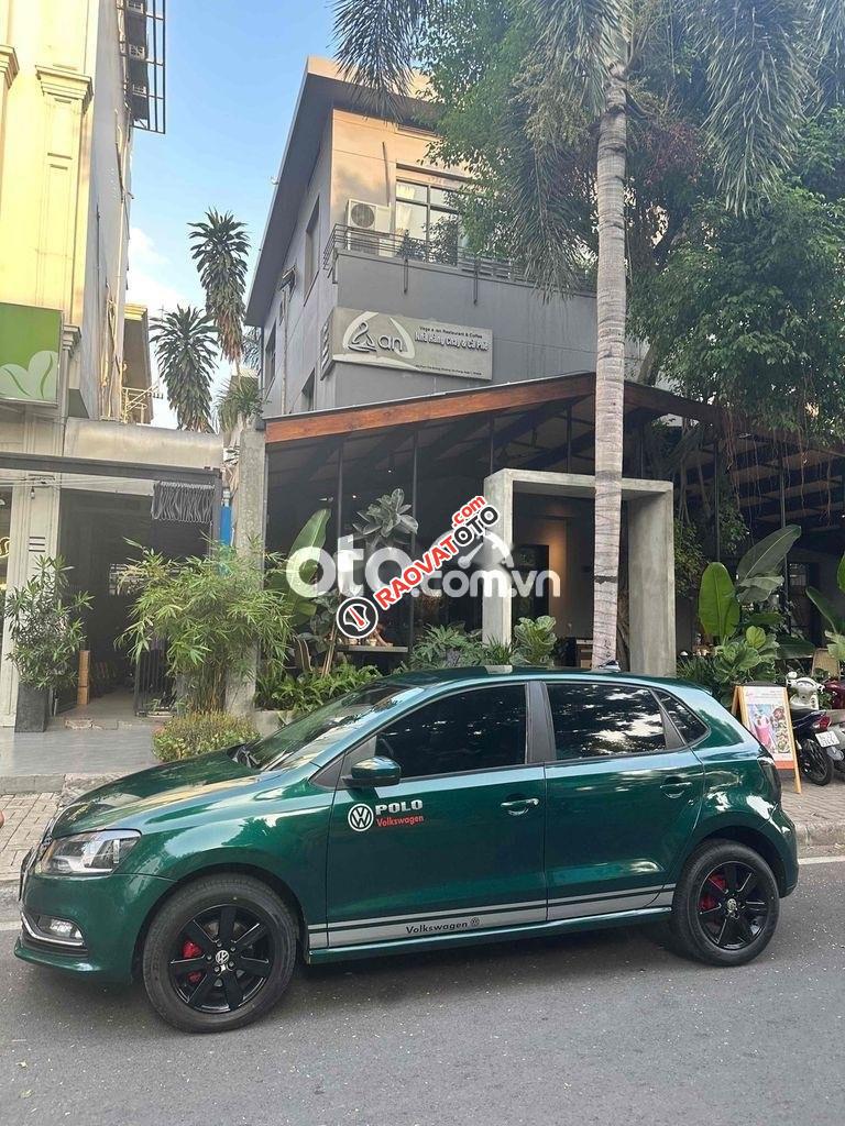 Cần bán xe Polo nhà đi còn mới sx năm 2016-2