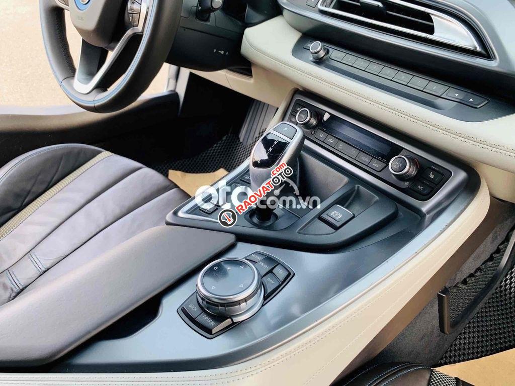 BMW i8 trắng mới nhất vn bstp hcm vip 79 thần tài-4