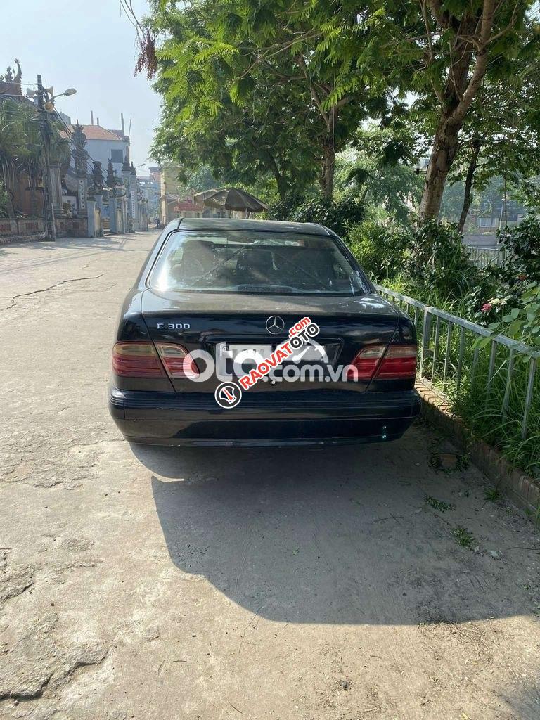 Cần ra đi em Mec E230 đời 2001-2