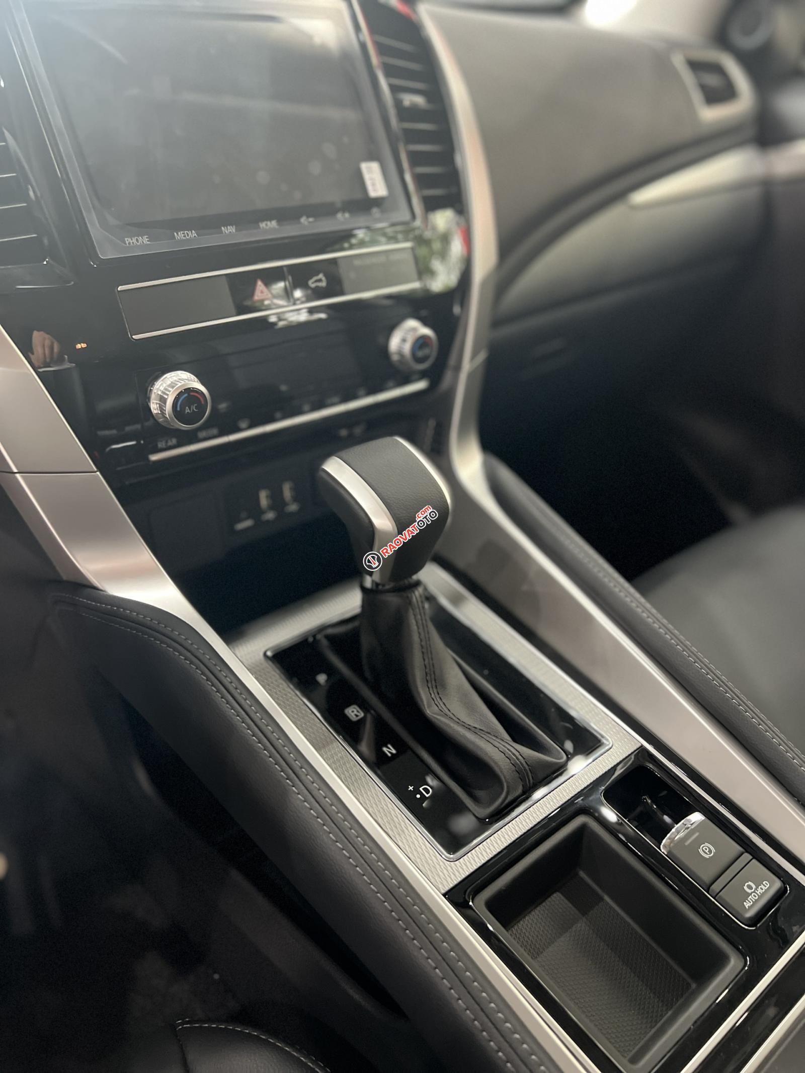 Siêu khuyến mại - Sẵn xe giao ngay không cần ký chờ, hỗ trợ lên đến 100% phí trước bạ-6