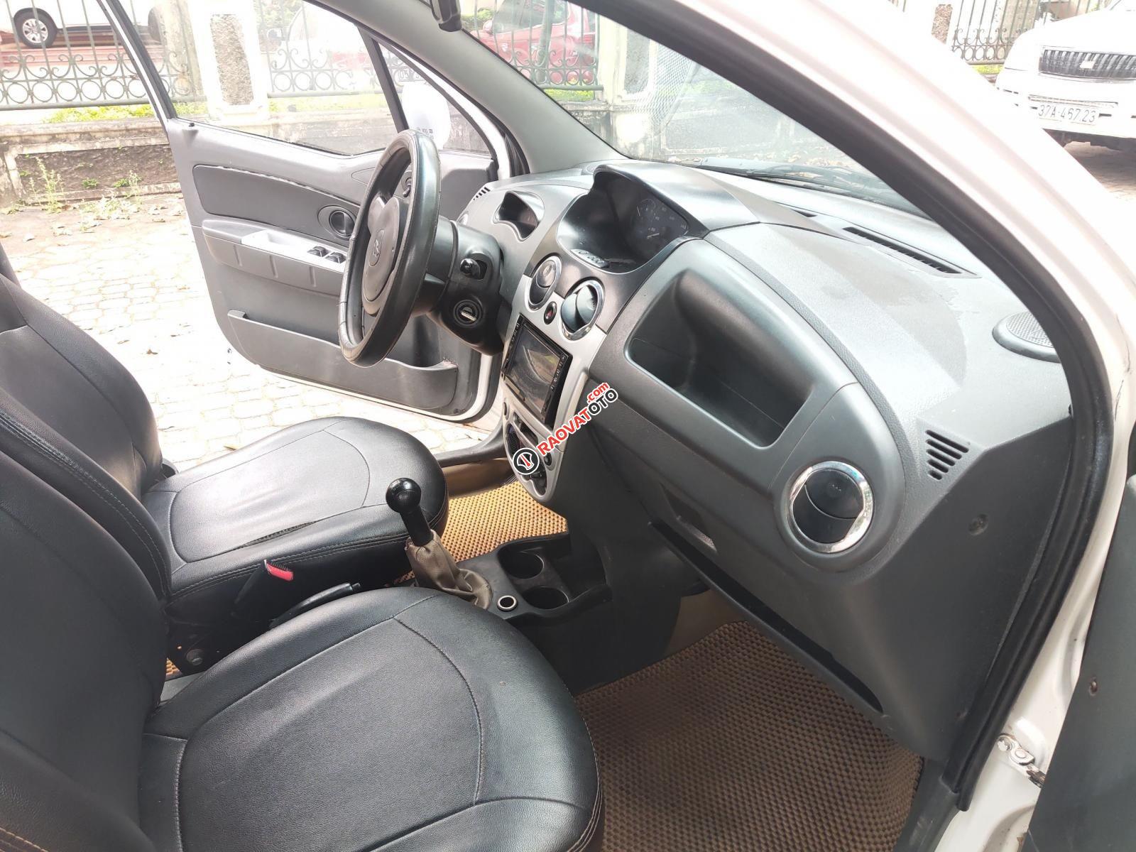 Cần bán xe Spark 5 chỗ, màu trắng-8