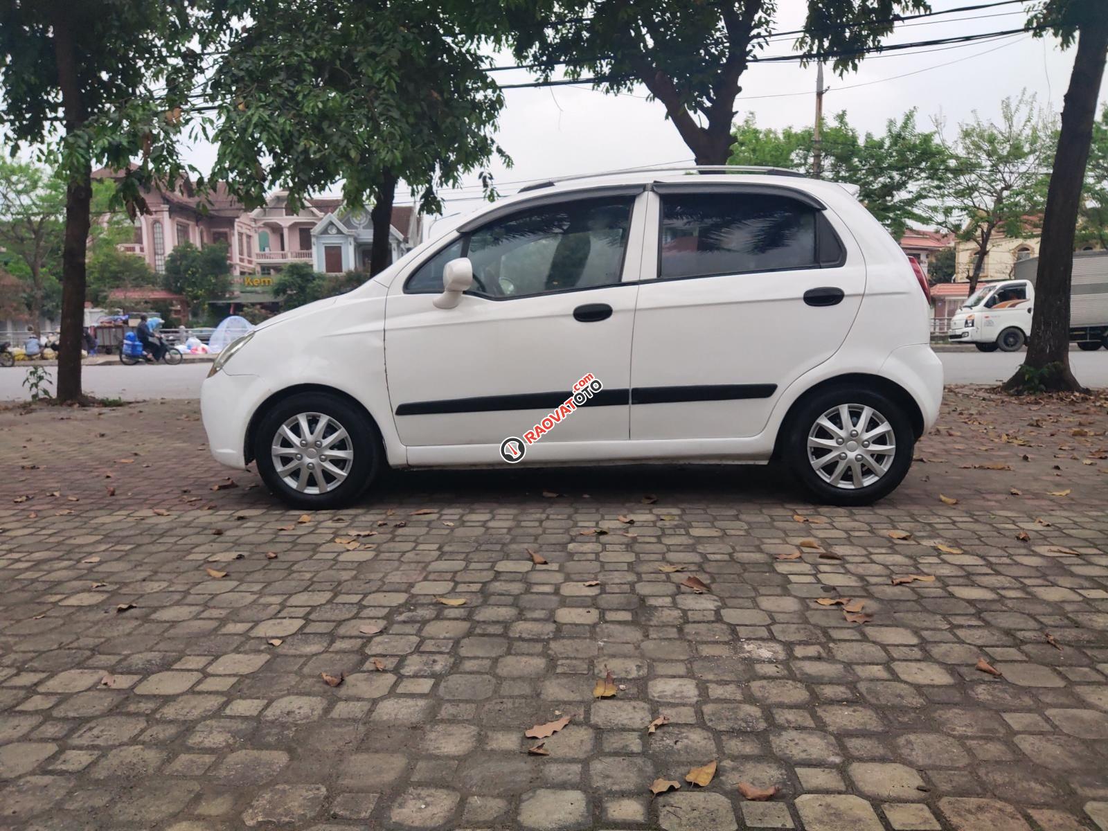 Cần bán xe Spark 5 chỗ, màu trắng-4