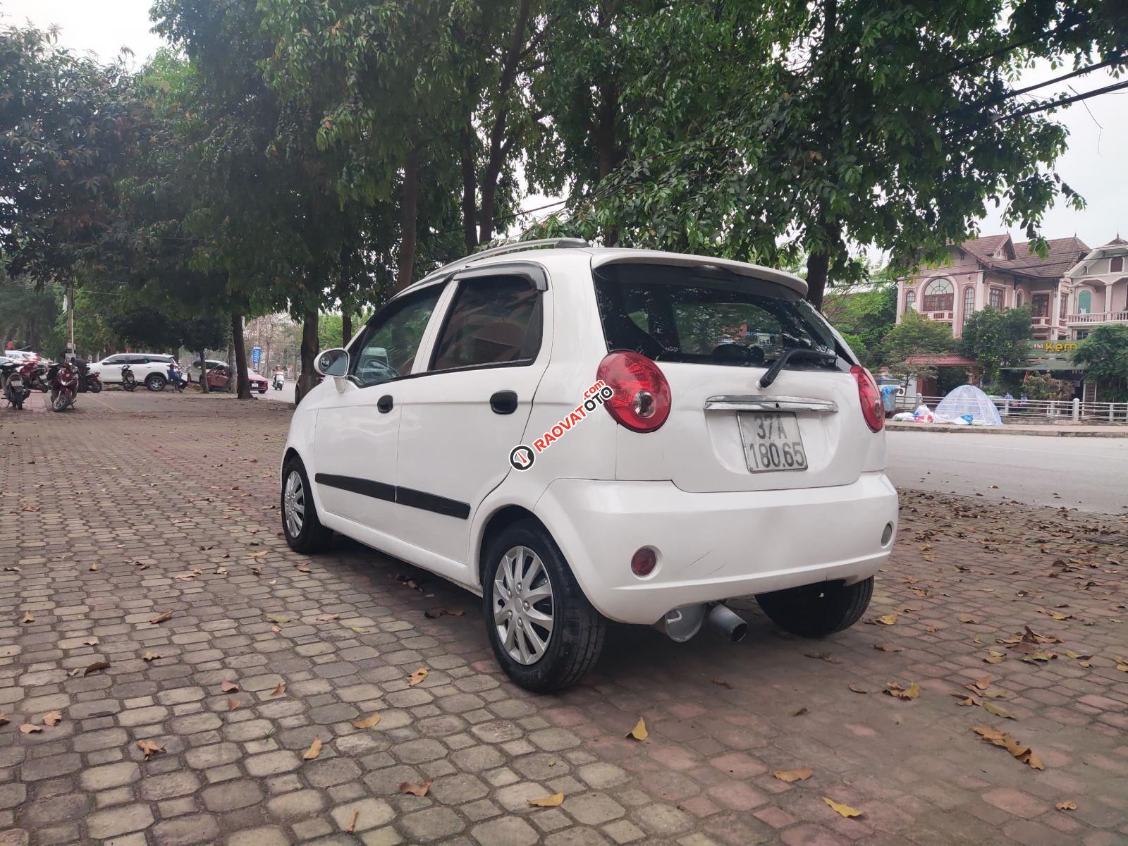 Cần bán xe Spark 5 chỗ, màu trắng-3