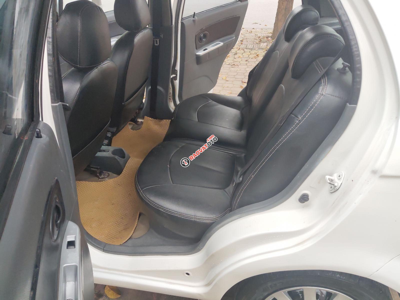 Cần bán xe Spark 5 chỗ, màu trắng-7