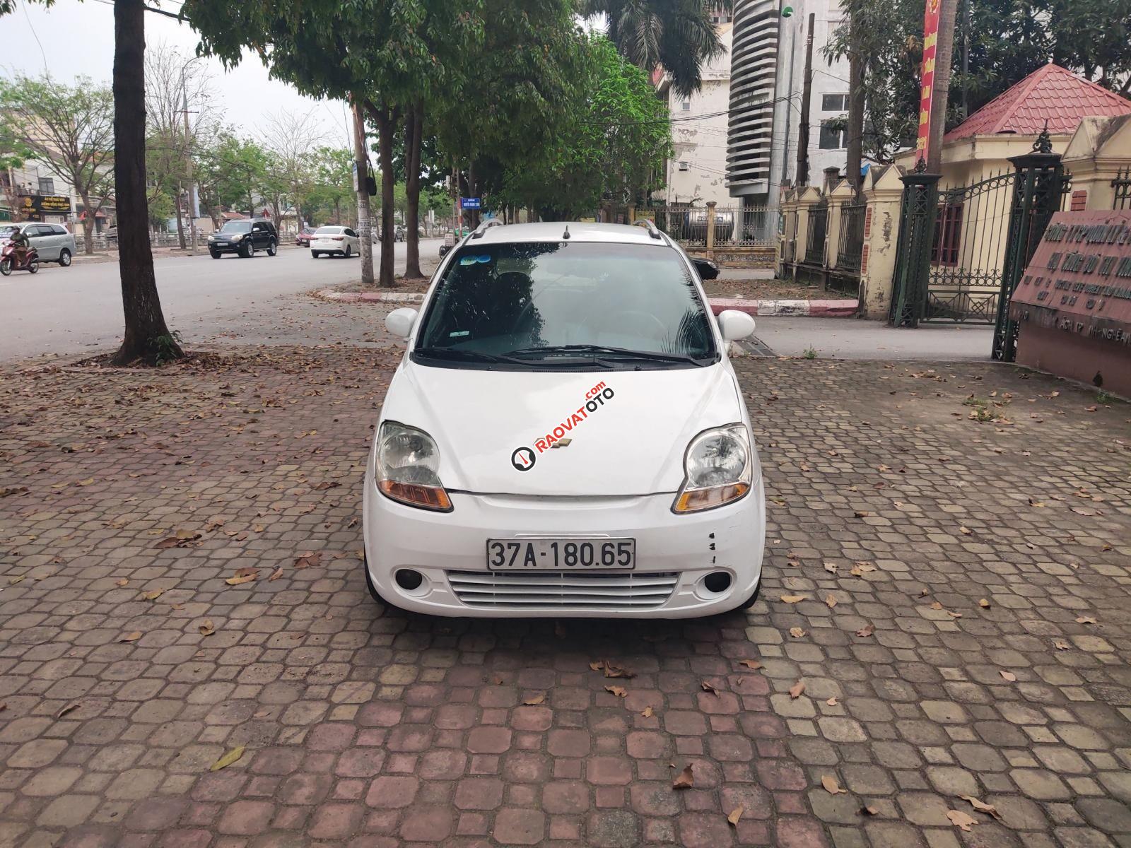 Cần bán xe Spark 5 chỗ, màu trắng-2