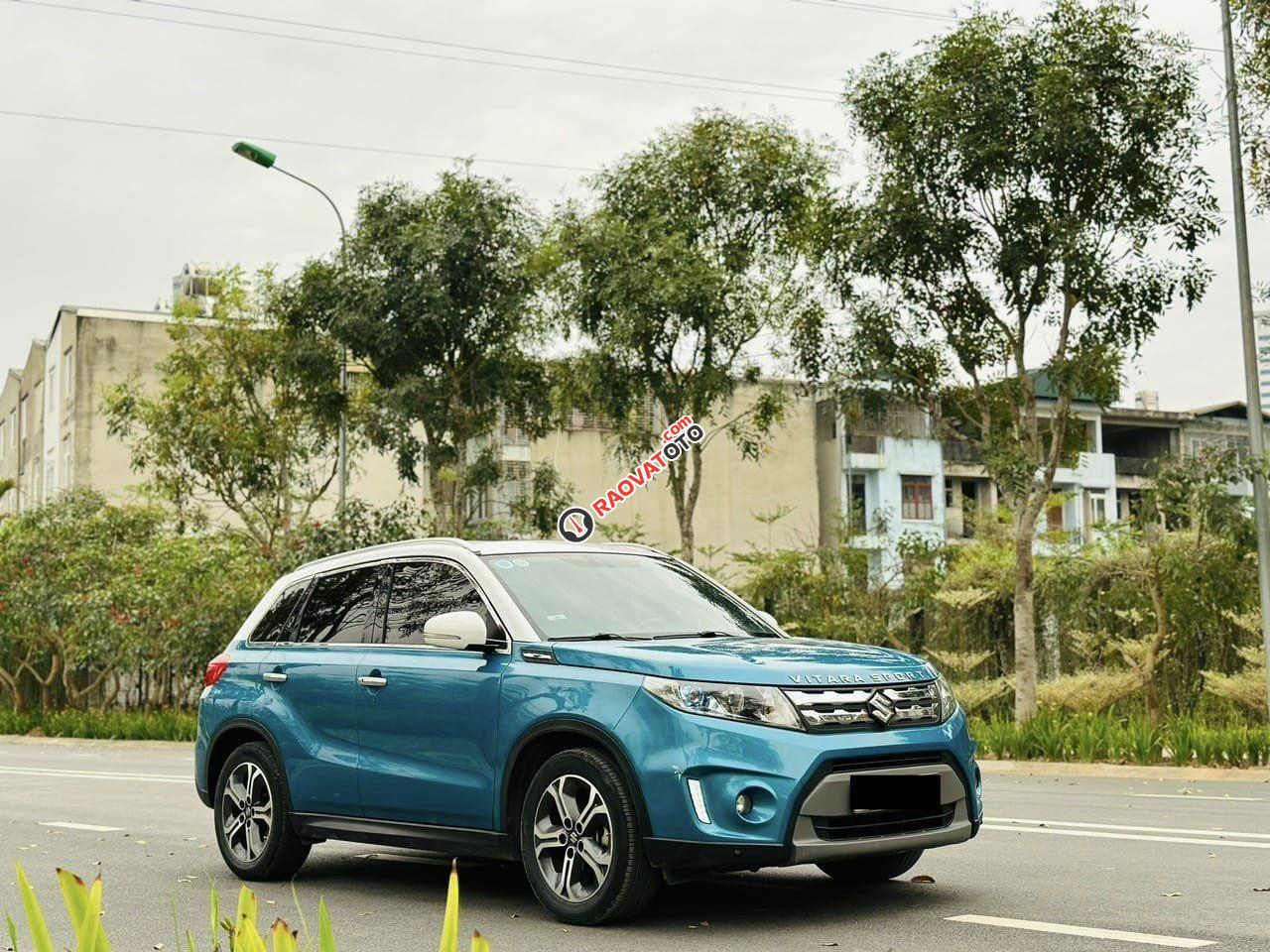 Xe màu xanh lam-5