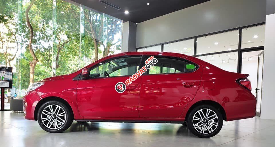 Ưu đãi 100% lệ phí trước bạ + tặng phụ kiện chính hãng + sẵn xe giao ngay-2