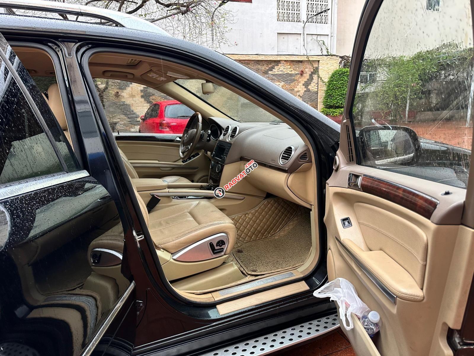 Màu đen, nhập khẩu nguyên chiếc-3