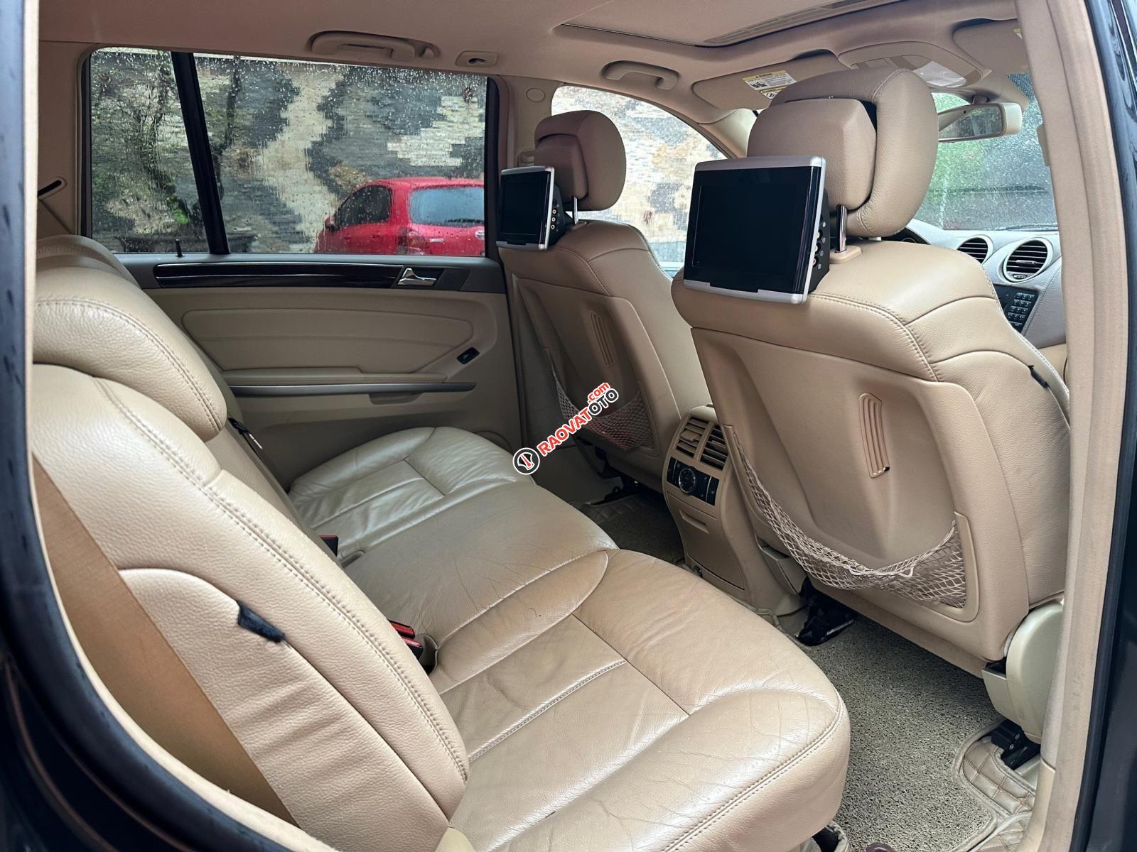 Màu đen, nhập khẩu nguyên chiếc-6