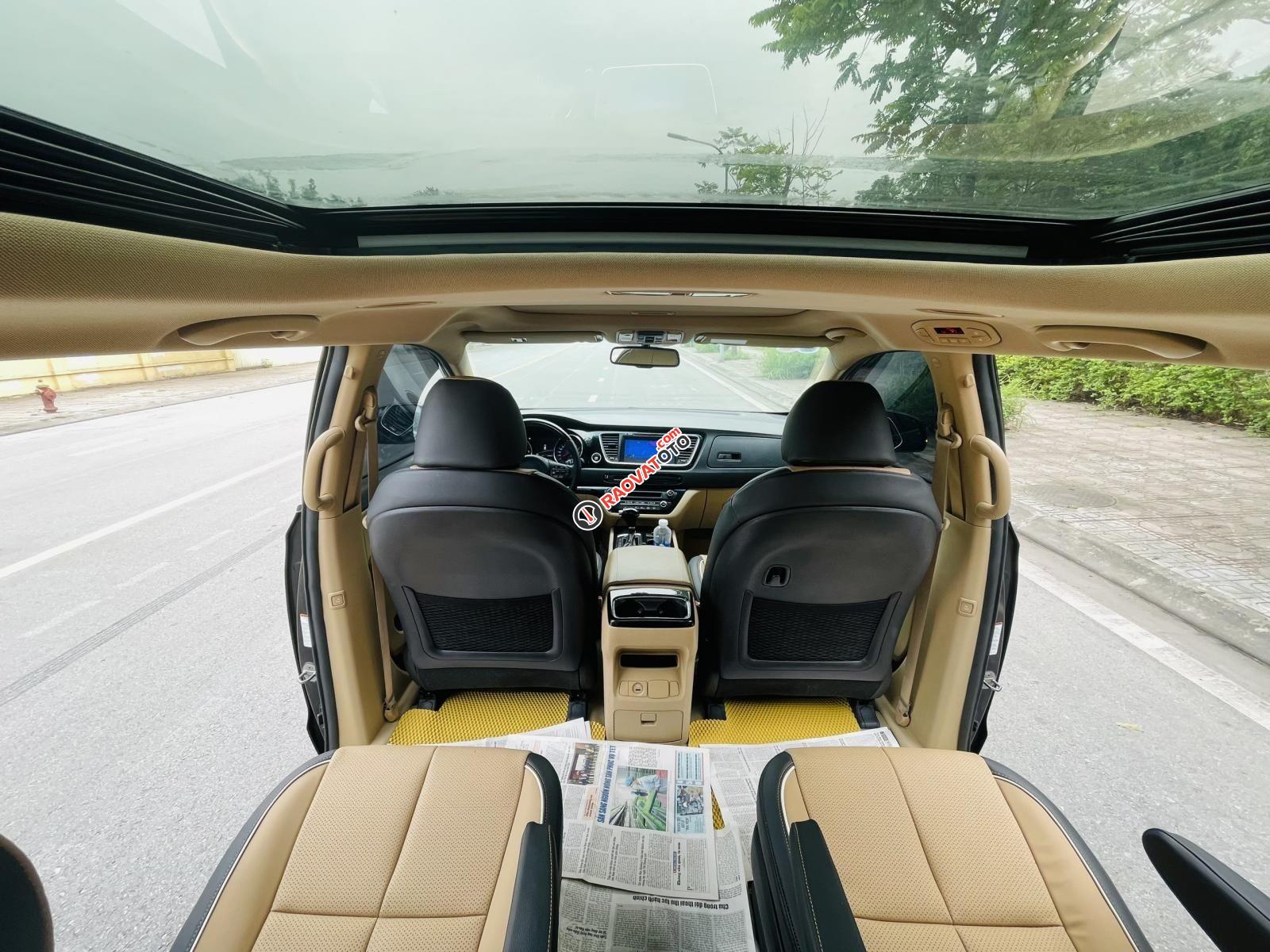 Màu đen, giá 710tr-10