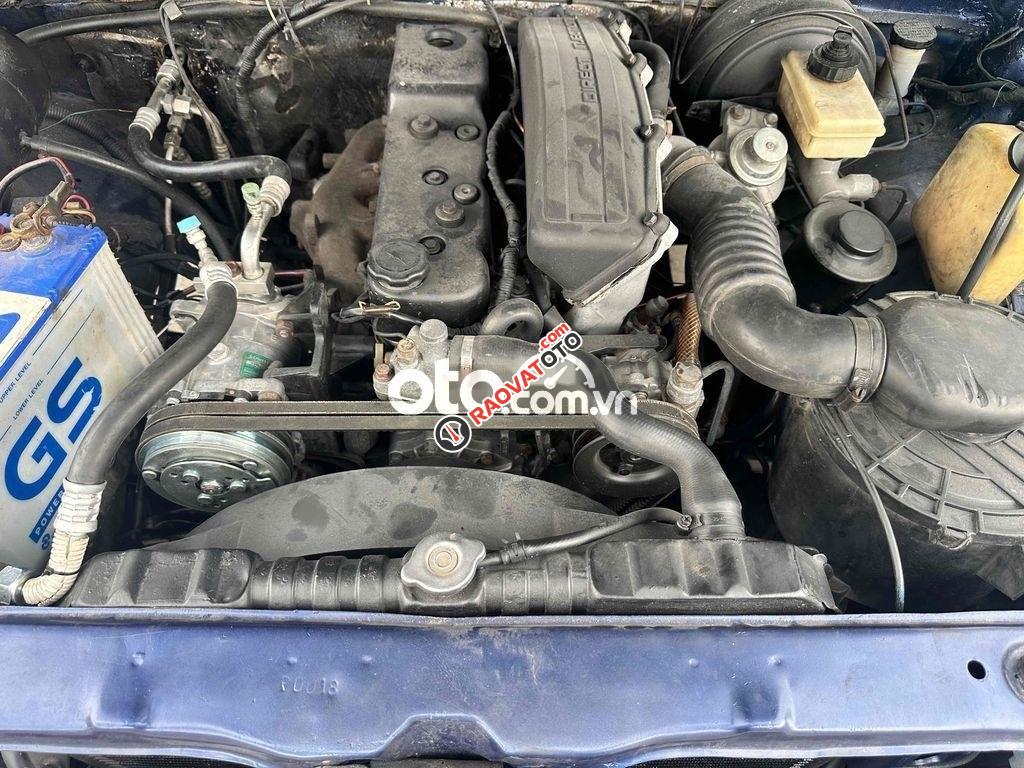 Xe 7c máy dầu Isuzu-10