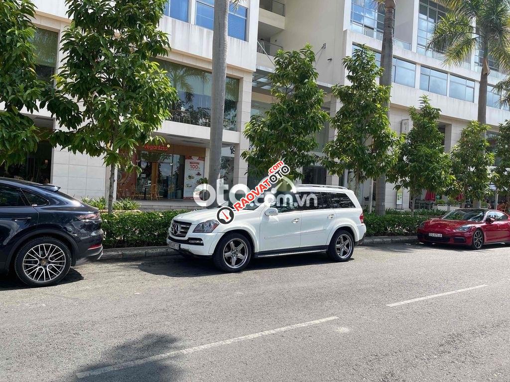 Si&#234;u xe metcedes GL 550 gi&#225; si&#234;u re-6