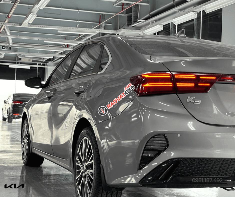 Giảm trực tiếp 100% phí trước bạ vào giá bán, chạm đáy kèm quà tặng chính hãng-2