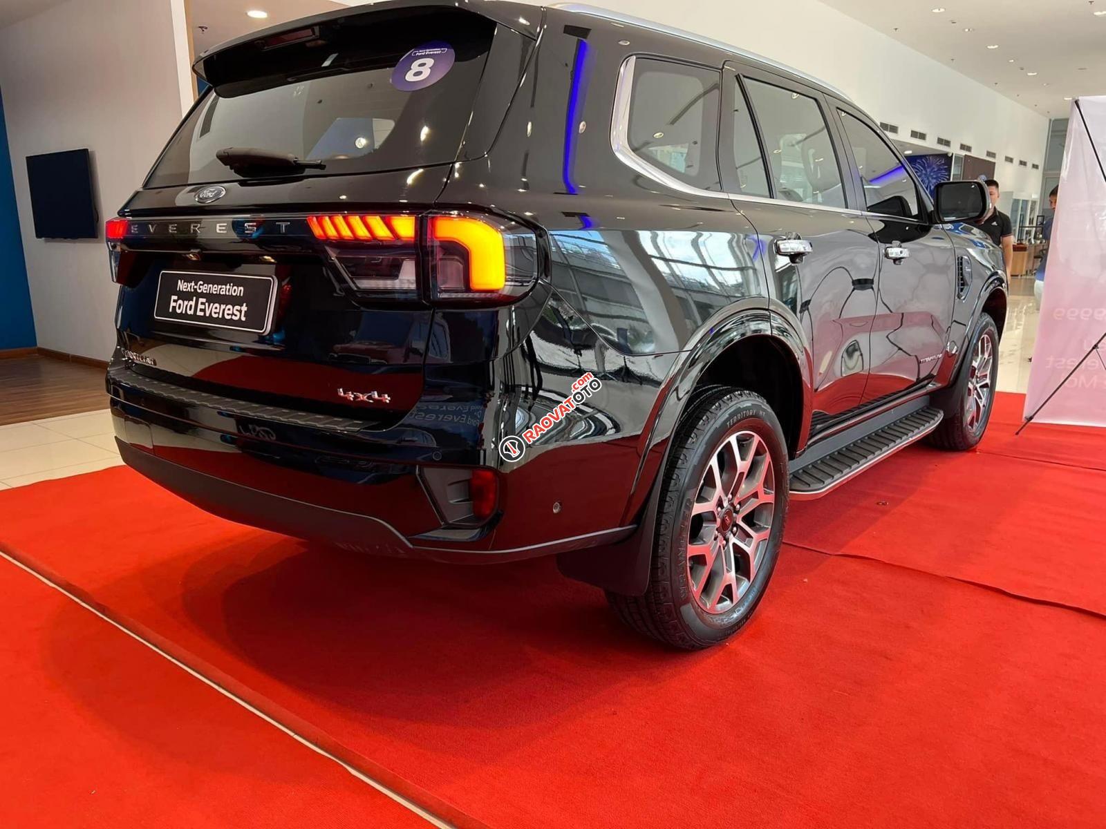 Xe có sẵn giao ngay, kèm quà tặng cao cấp-5