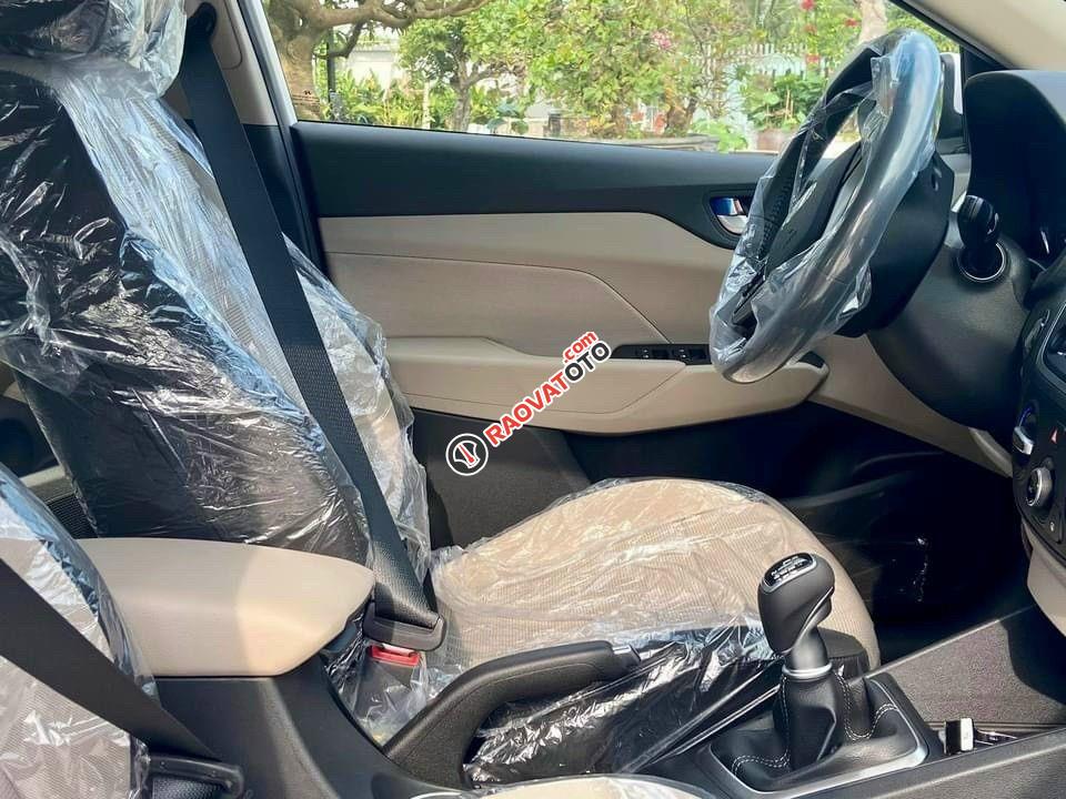 Hỗ trợ giảm ngay 100% trước bạ - Trả trước chỉ từ 90 triệu nhận xe về ngay - Tặng phụ kiện chính hãng-4