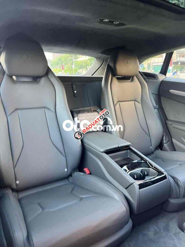 Lamborghini Urus Sx2022 Xe mới chưa đăng kí.-6
