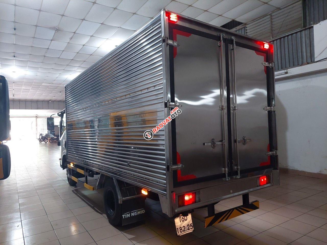 2.49 tấn thùng kín 4.36m, giá tốt nhất, hỗ trợ trả góp-6