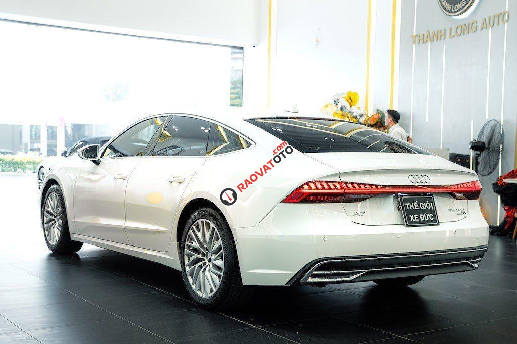 Màu trắng, số tự động-9