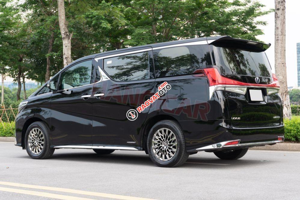 Phiên bản 4 chỗ cao cấp-12