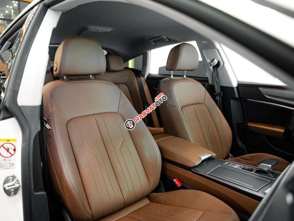 Màu trắng, số tự động-16