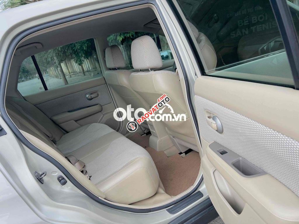 Bán xe nissan TTida nhập khẩu số tự động-4