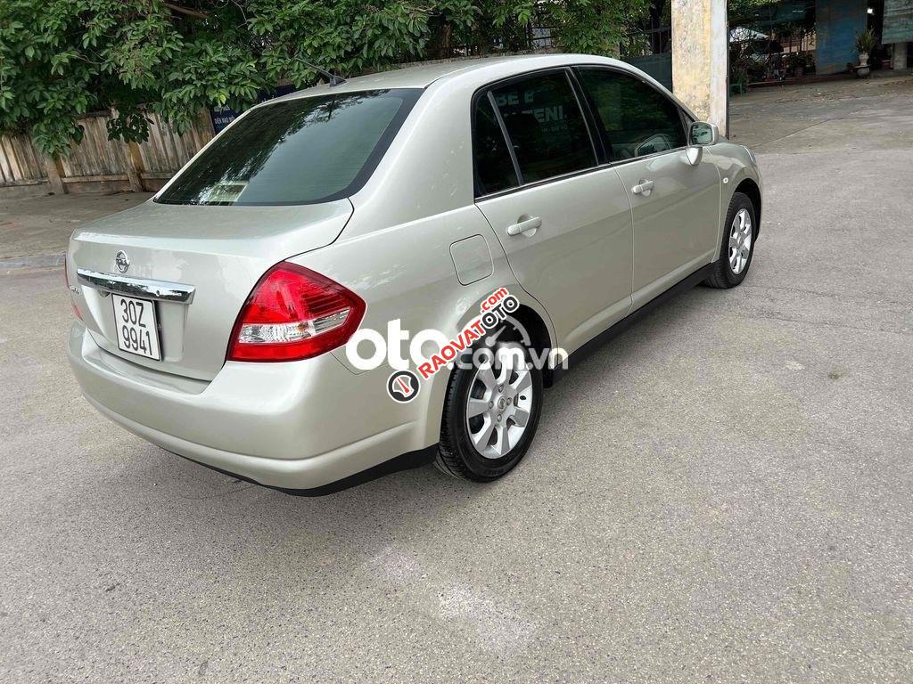 Bán xe nissan TTida nhập khẩu số tự động-7