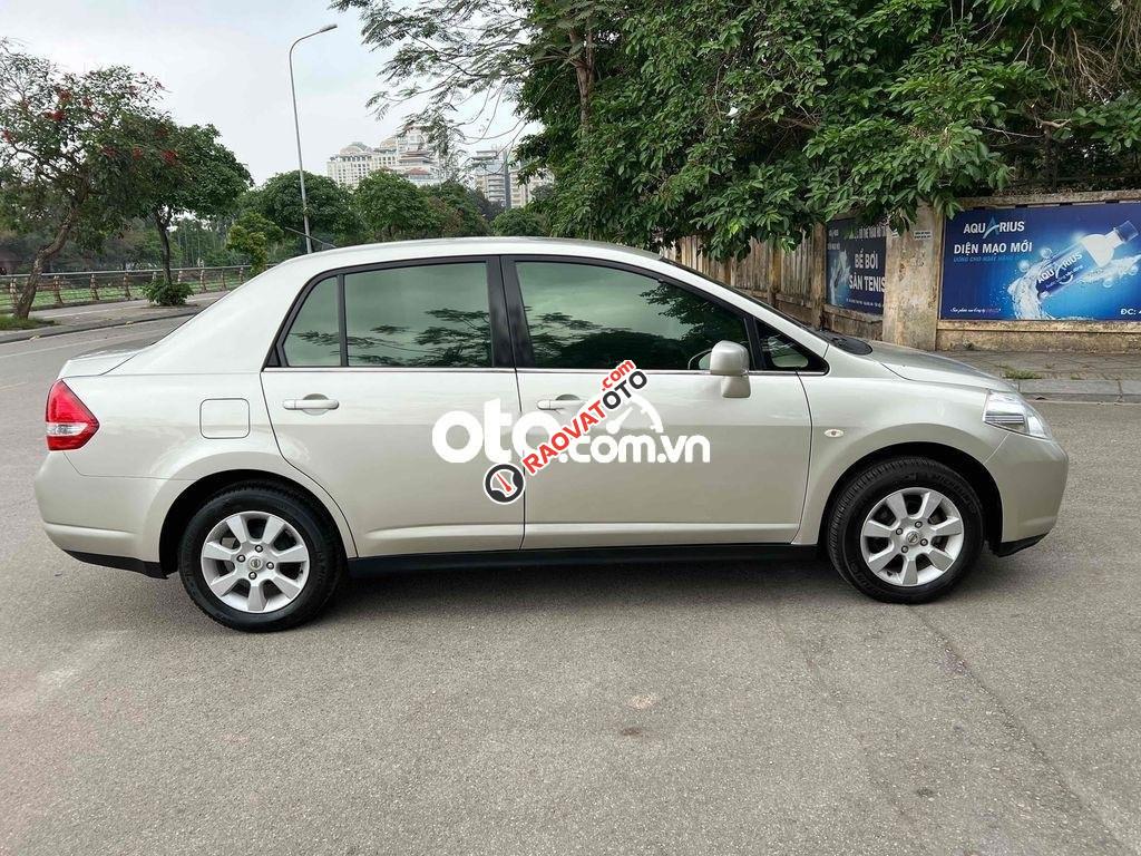 Bán xe nissan TTida nhập khẩu số tự động-8