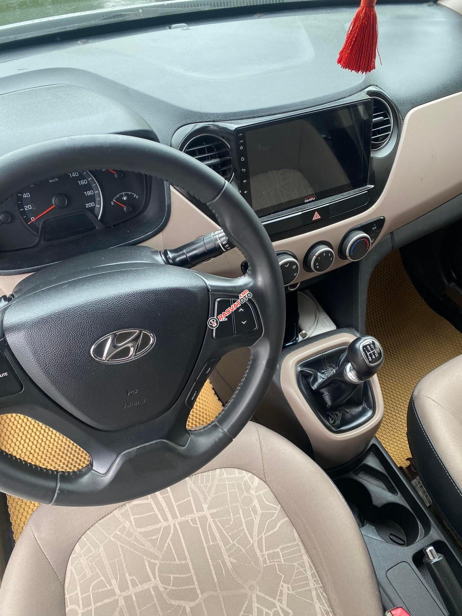 Hyundai 2016 số sàn-12