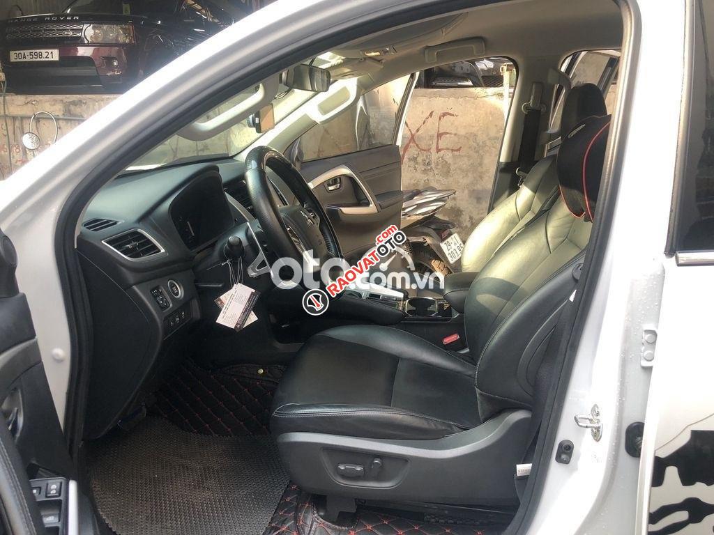 Mitsubishi Pajero Sport 2.4D.AT 4x2 trắng sx 2021-9