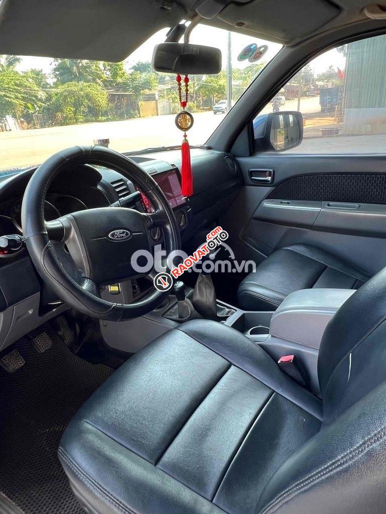 Gia đình cần bán Ford Ranger bản XLT, Sx2010-5