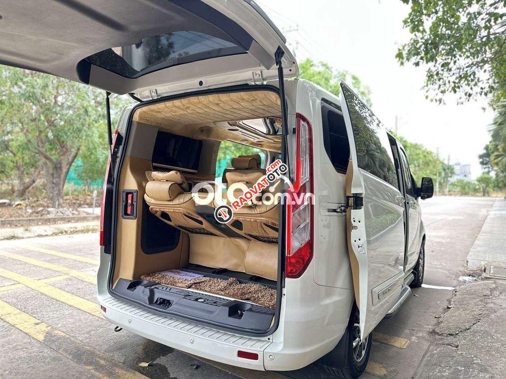 Ford Touneo 2020 Titanium độ Dcar hơn 300tr-6