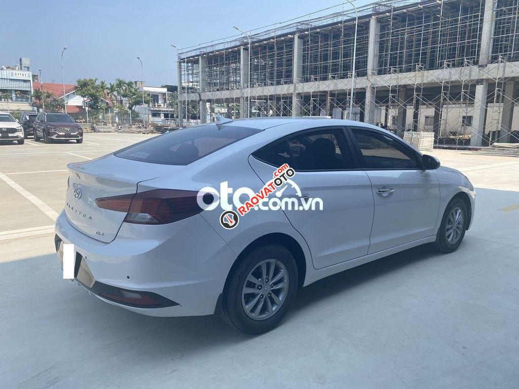 Hyundai Elantra 1.6 MT sx 2020-4