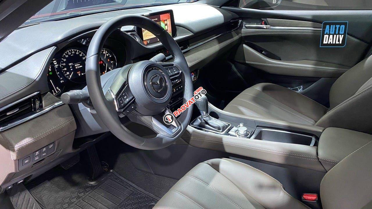 Ưu đãi đến 90 triệu tặng kèm phụ kiện + BHVC, lăn bánh chưa đến 890 triệu-4