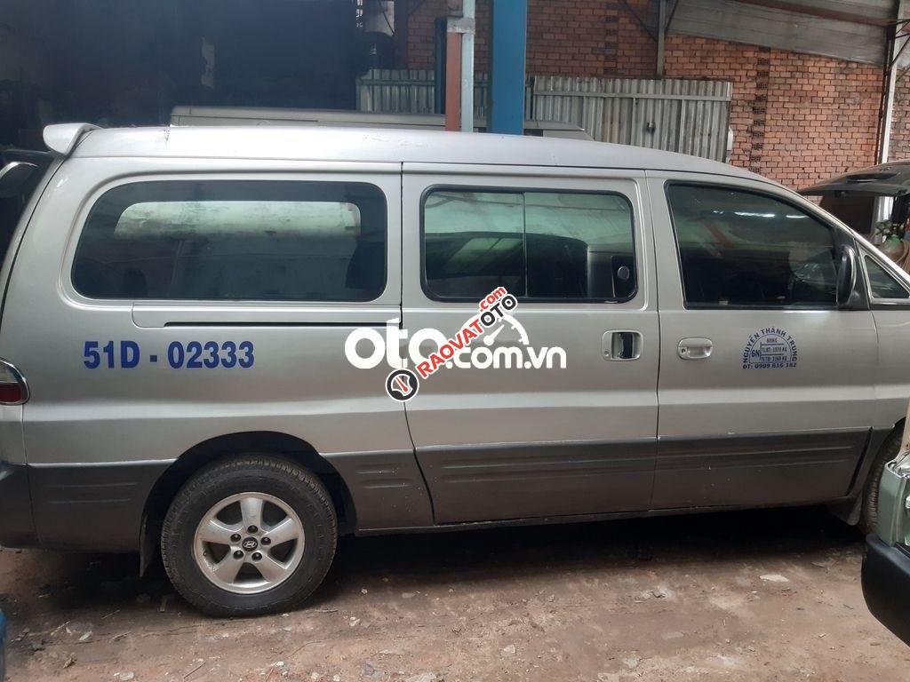 HYUNDAI STAREX 6 CHỖ 800 KG-3