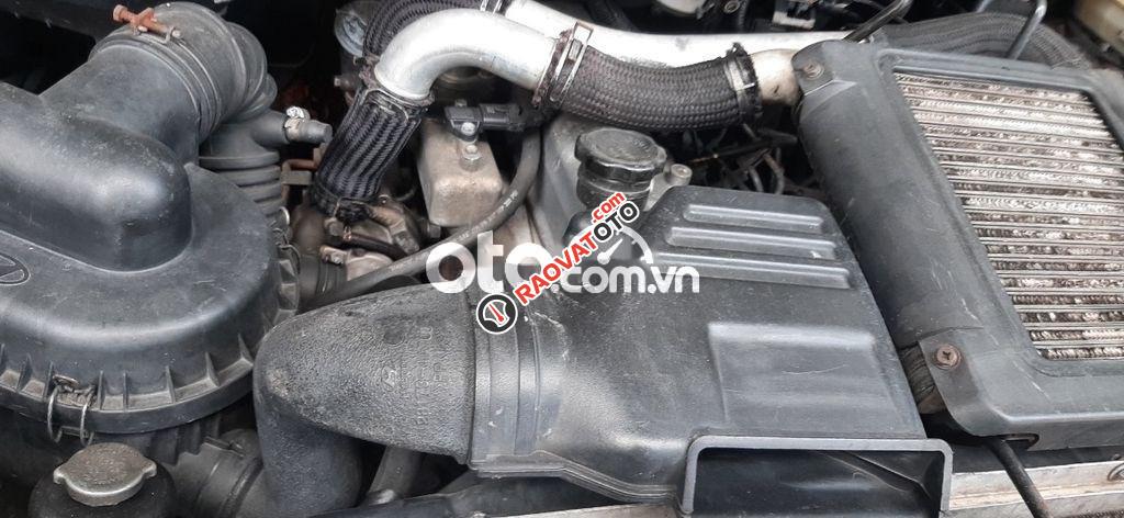 HYUNDAI STAREX 6 CHỖ 800 KG-8