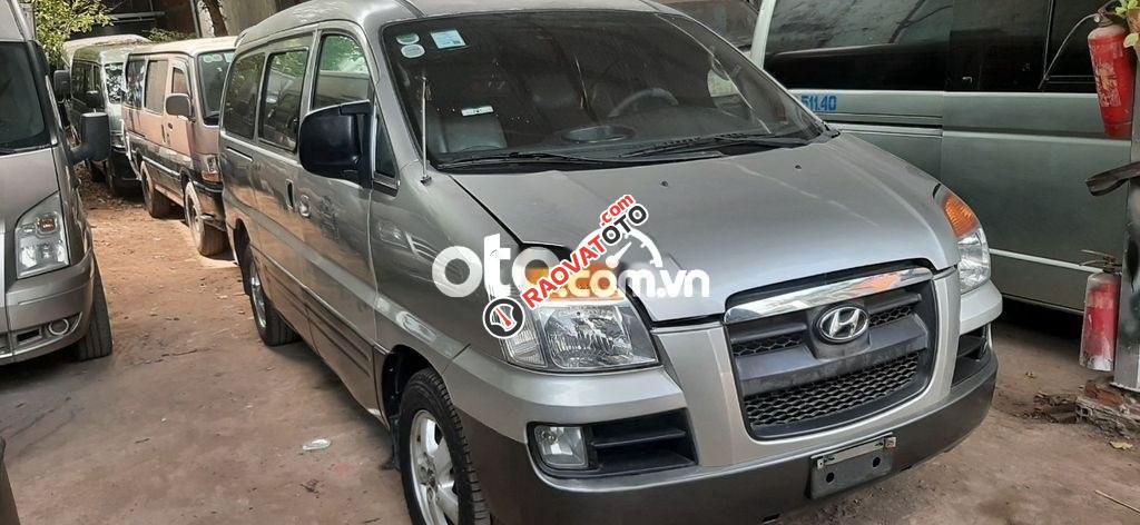 HYUNDAI STAREX 6 CHỖ 800 KG-2