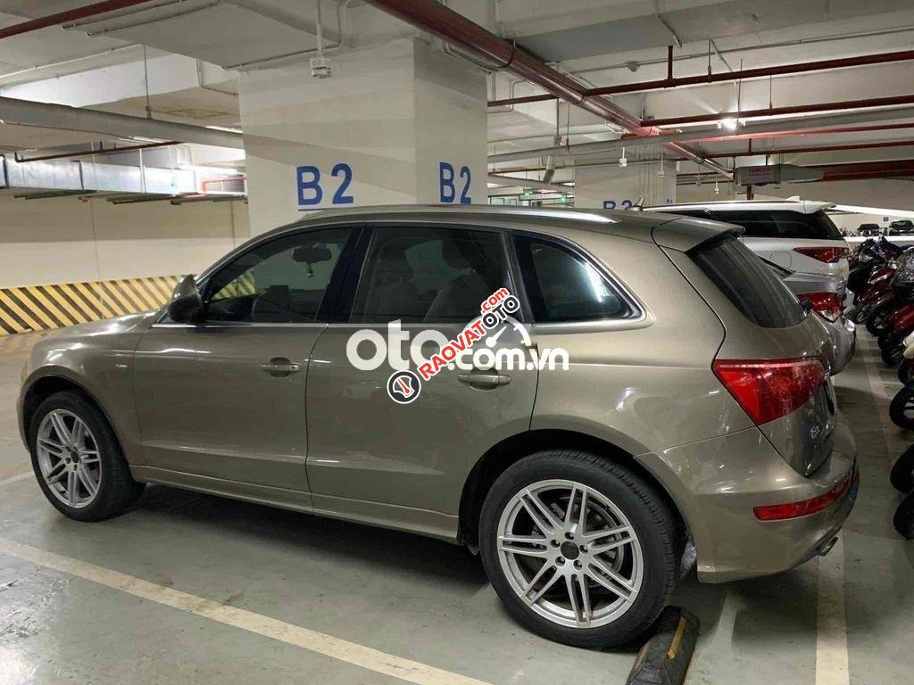 Audi Q5 nhập Mỹ màu vàng cát sản cuất năm 2010-1