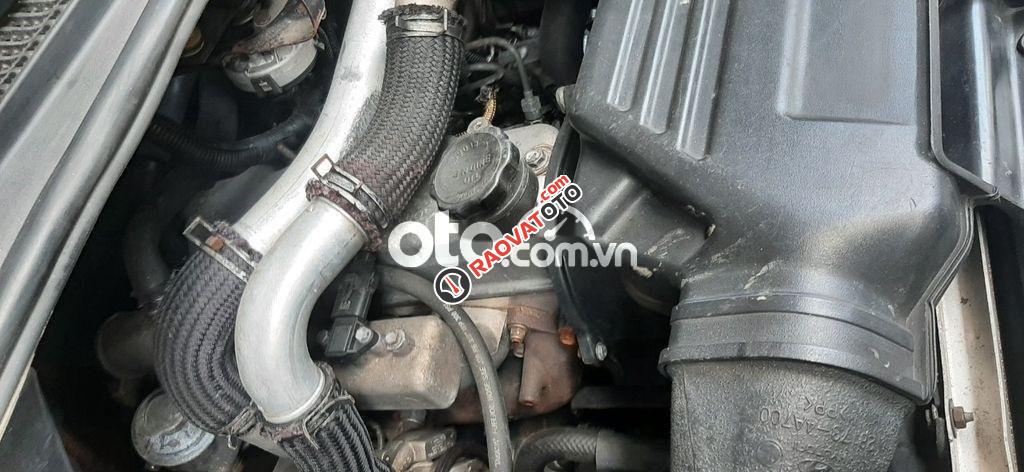 HYUNDAI STAREX 6 CHỖ 800 KG-7