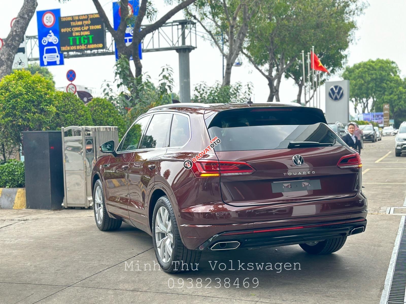 Màu đỏ rượu vang Malbec có xe sẵn giao ngay tại Vw Sài Gòn - Có xe lái thử trải nghiệm-7