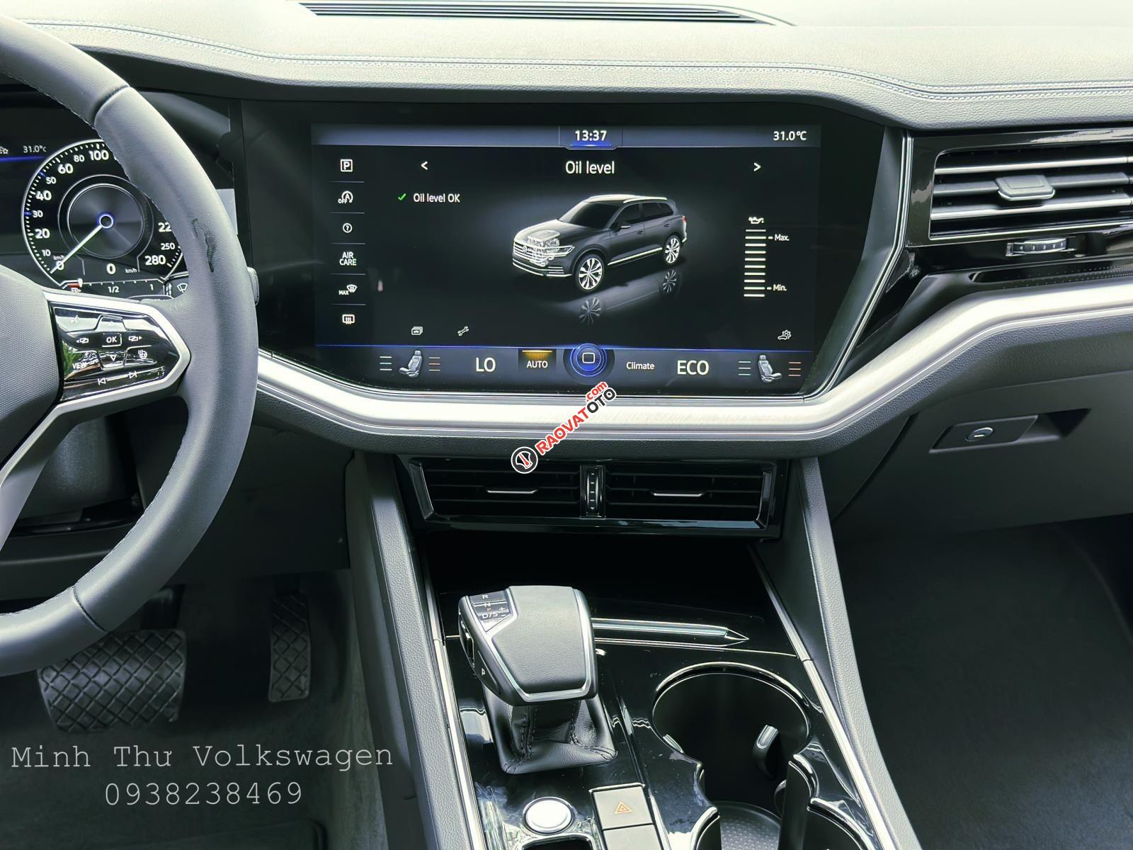 Màu đỏ rượu vang Malbec có xe sẵn giao ngay tại Vw Sài Gòn - Có xe lái thử trải nghiệm-12