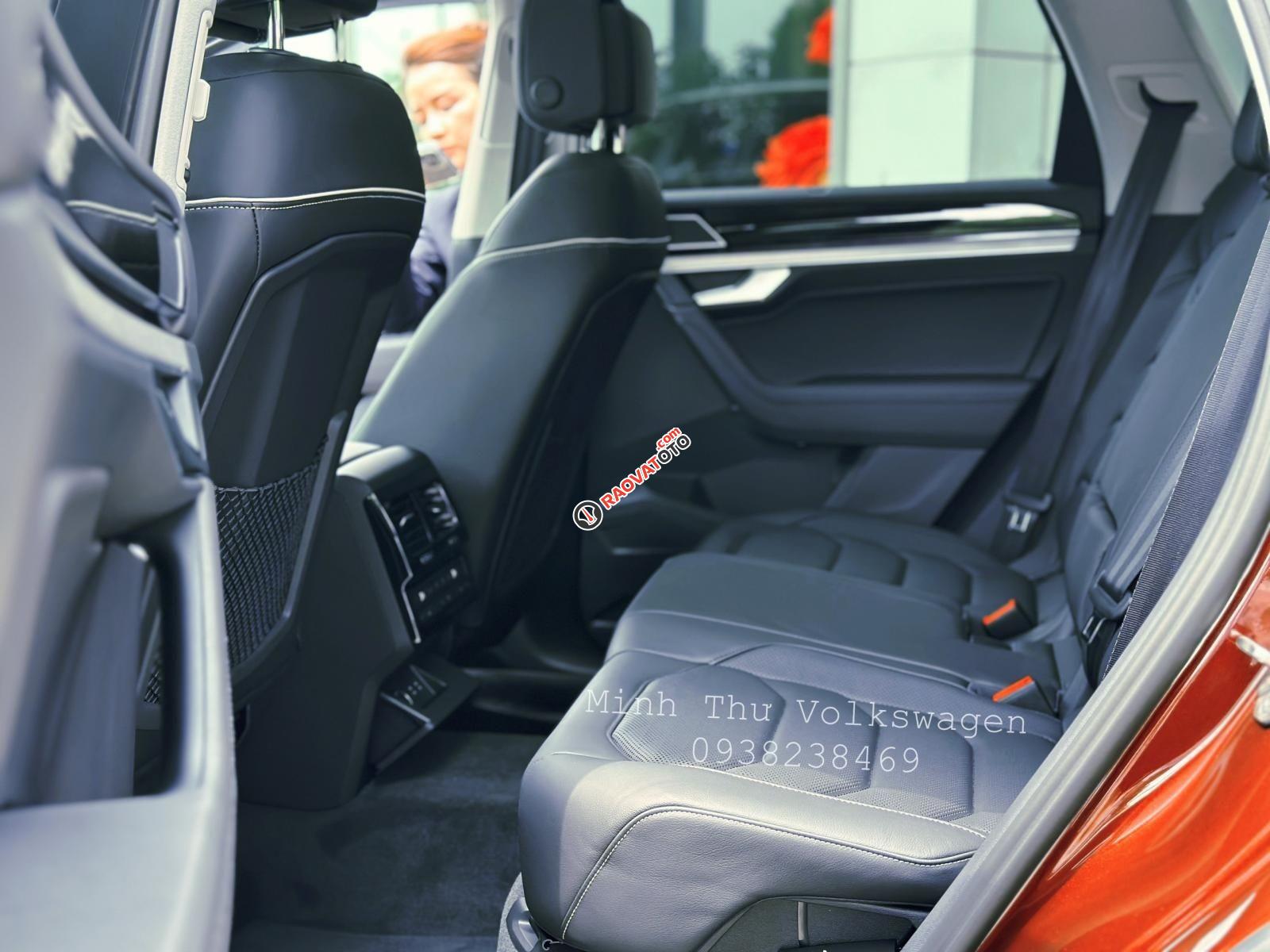 Màu đỏ rượu vang Malbec có xe sẵn giao ngay tại Vw Sài Gòn - Có xe lái thử trải nghiệm-15