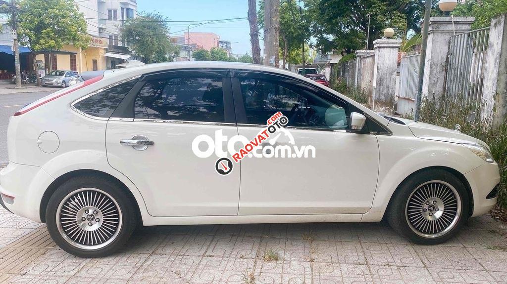 Ford Focus AT gia đ&#236;nh-4