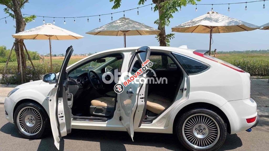 Ford Focus AT gia đ&#236;nh-3