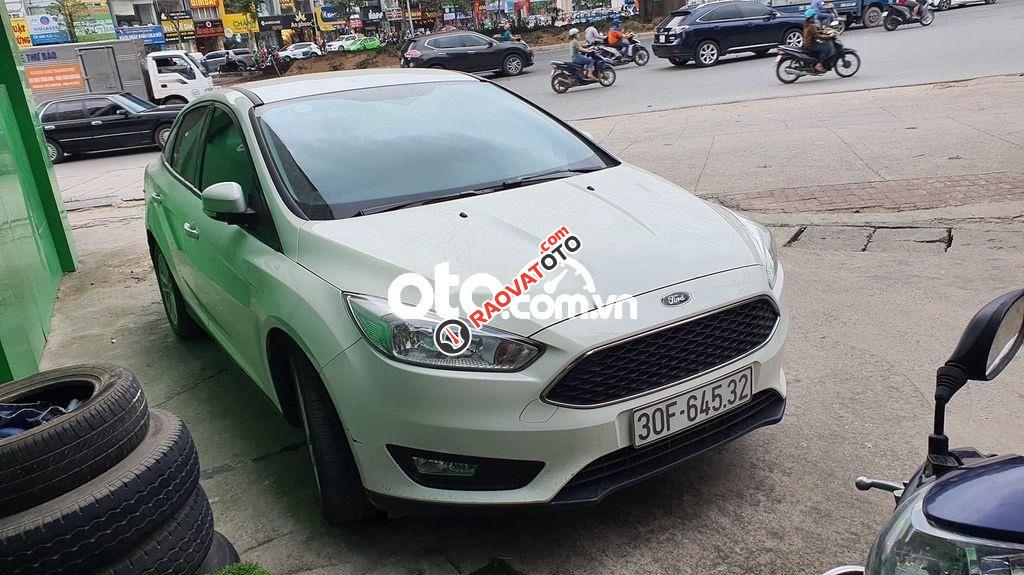 Chính chủ bán xe Ford focus-0