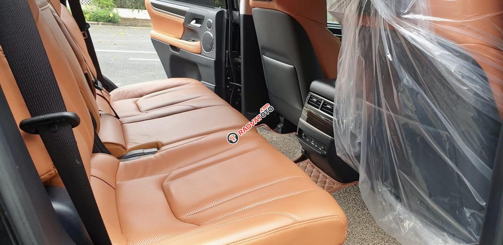 Phiên bản 7 chỗ ngồi-6