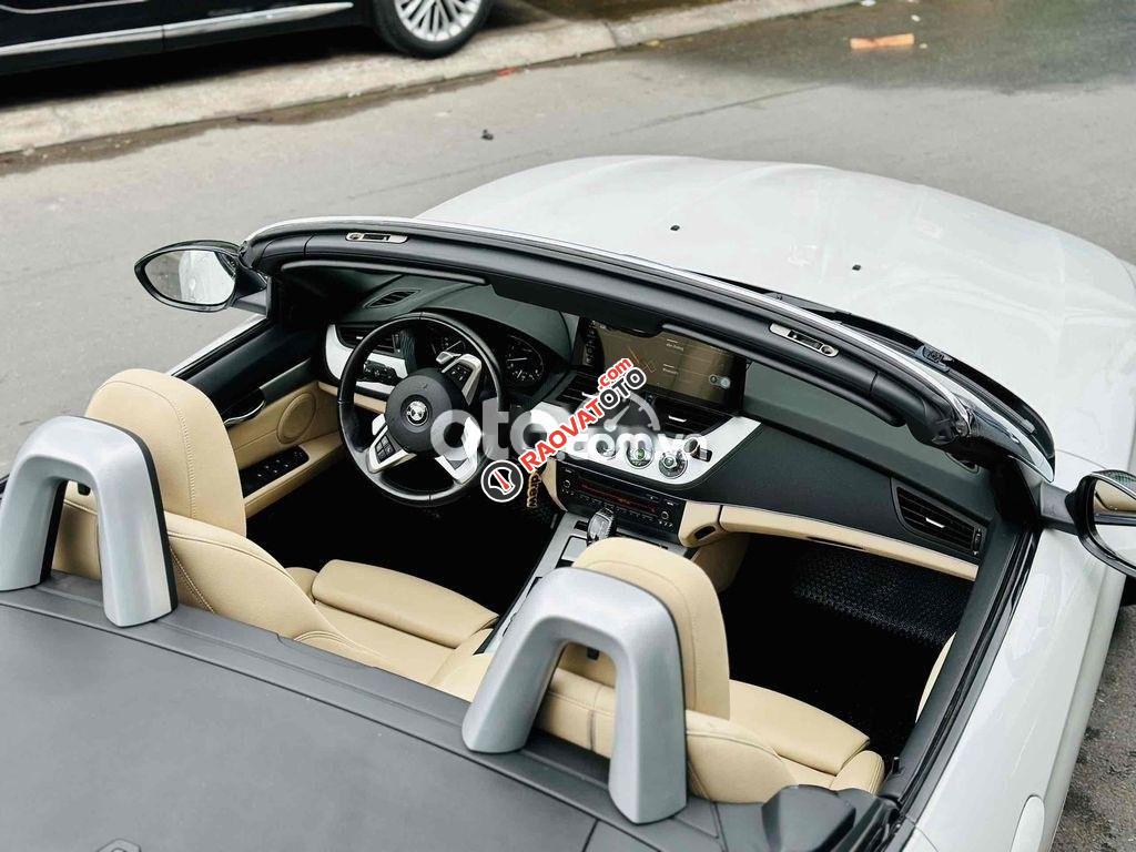 BMW z4 convertible 2 chổ màu trắng model 2011-10